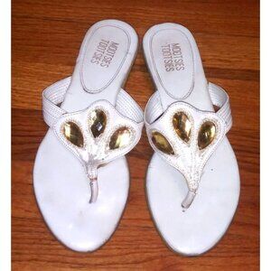 Mootsies Tootsies Sandals Thong Style white 7M yellow rhinestones Pretty wedges